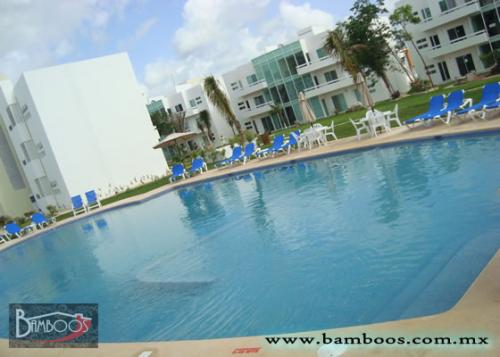 Preciosa casa de 3 recámaras, amueblada, seguridad, alberca