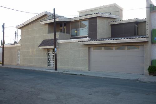 CASA AMPLIA Y SEGURA