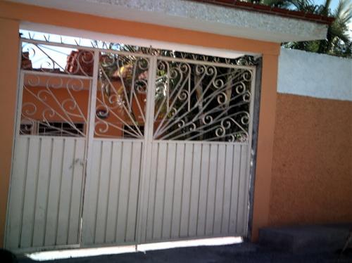 AMIGOS URGE!!! VENDO *BONITA CASA* BARATA!!! 197 M2. $360,000 MN. COL. EMILIANO ZAPATA TLALTIZAPÁN MORELOS