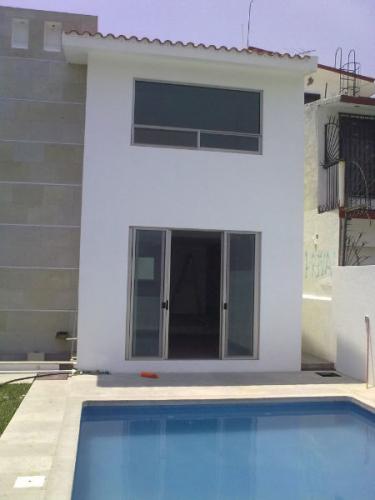 ELEGANTES ACABADOS DE BUEN GUSTO