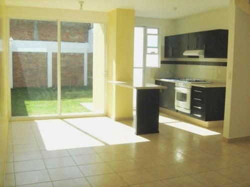 JARDIN DE 50M2 AMPLIO DE ESTILO MODERNO  $835,000 MXN    63,354.59 USD      46,281.23 EUR  UBICACIÓN: Ejidal Isaac Arriaga  CERCA DE: Avenida Madero, 