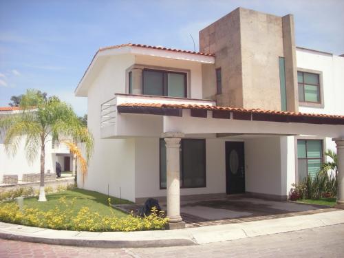 VENDO  CASA  EN LOS  AMATES  JIUTEPEC