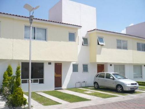 BONITA CASA EN CONDOMINIO