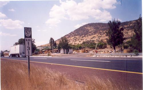 VENDO TERRENO SOBRE AUTOPISTA MEXICO-QUERETARO