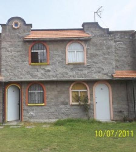 TULTITLAN LAS TORRES JUNTO RELOJ VENDO CASA 2 PISOS 2 REC