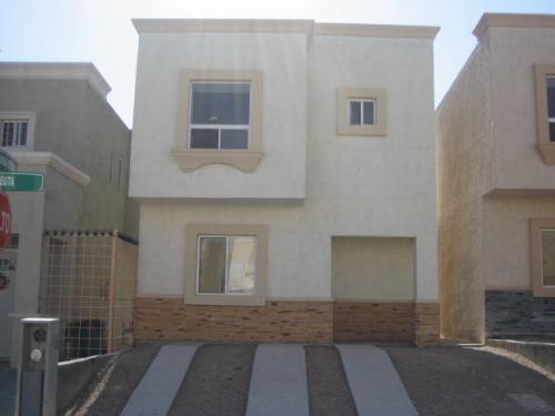 PASEO DE LOS LEONES A 15 MIN DEL CENTRO CASA NUEVA 3 RECÁMARAS