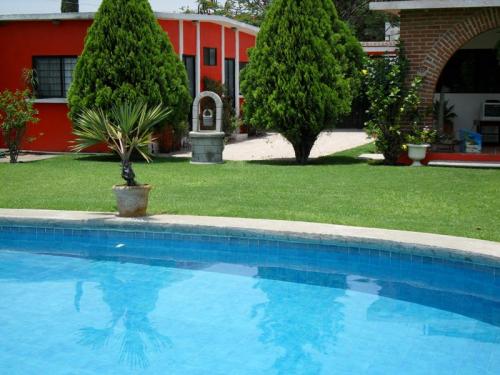GRAN JARDIN Y BUEN PRECIO