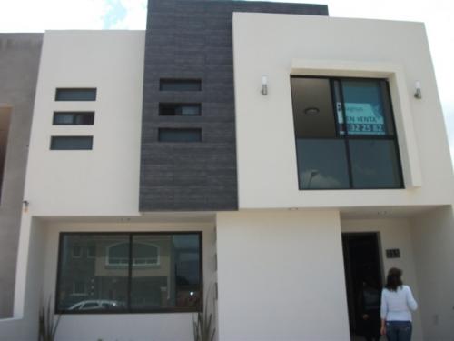 HERMOSA CASA MINIMALISTA EN FRACCIONAMIENTO PRIVADO