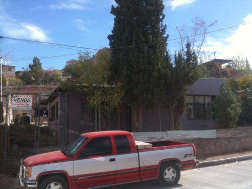 ECONOMICA CASA COL. DIAZ ORDAZ CON 4 CUARTOS 271 M2 TERRENO