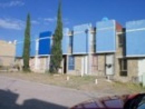 Casita en Barrios de santa catarina 