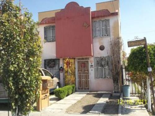 COACALCO RINCONADA SAN FELIPE I I RENTO CASA 2 PISOS 