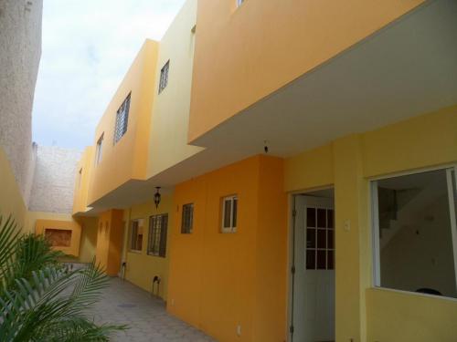 Con Facilidades !!  3 Bonitas casas en zona parque Mirador