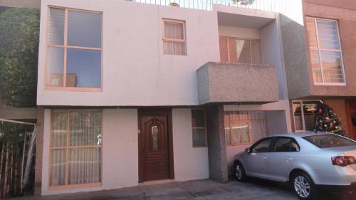 GRAN OPORTUNIDAD, SE REMATA CASA EN CONDOMINIO HORIZONTAL
