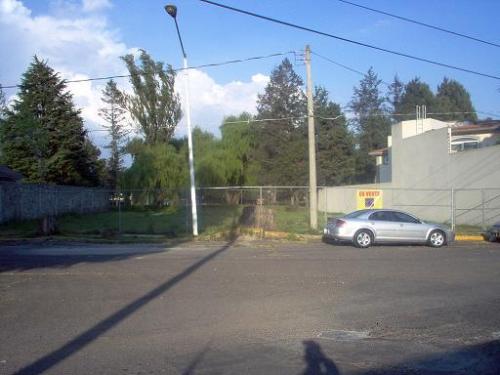 Terreno en venta.  Club de Golf San Carlos Metepec. Estado de México