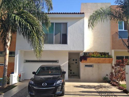 CASA EN VENTA / ARCOS GUADALUPE / ZAPOPAN