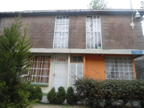 COINMVER VENDE PRECIOSA CASA EN COL LOMAS DE TARANGO