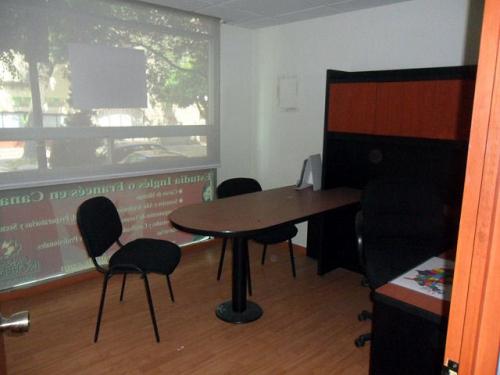 CONDESA OFICINA EN PLANTA BAJA
