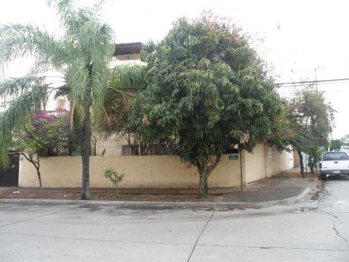 Se renta departamento para oficina o habitacional en zona de Patria Y Naciones Unidas