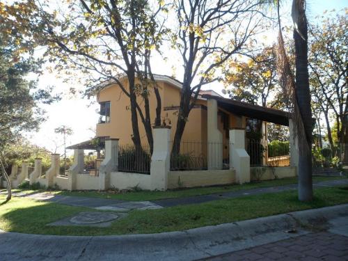 Amplia Residencia con vista panoramica en el Palomar