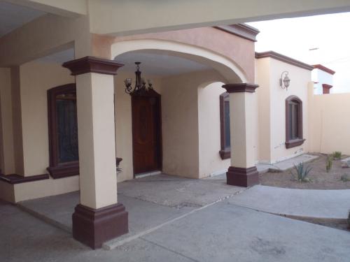 Casa en la Colonia La Florida (cerca de la entrada, pero no esta sobre la calle Paris)