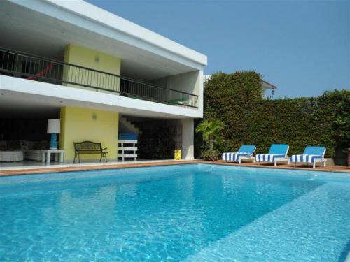 EN VENTA  CASA LA PIEDRA