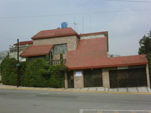 2 casas independientes en exclusivo Club de Golf por este precio ambas.