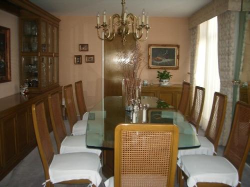 Vendo departamento muy amplio con mucha luz