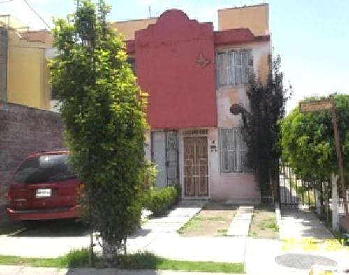 COACALCO RINCONADA SAN FELIPE I I RENTO CASA 2 PISOS