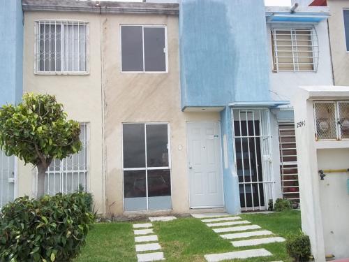 Casa recuperada en santa clara de 2 rec.