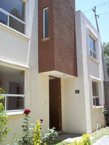 Casa en fraccionamiento cerrado