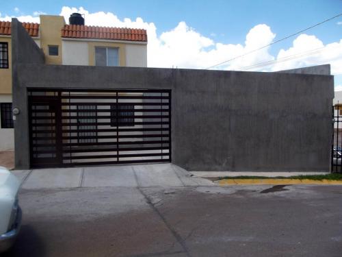 CASA EN VENTA FRACC. VILLALTA AGUASCALIENTES
