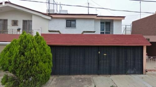 HERMOS  CASA AMUEBLADA  ESTILO CONTEMPORANEO