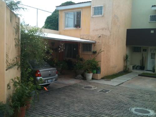 EN VENTA CASA EN CIUDAD GRANJA