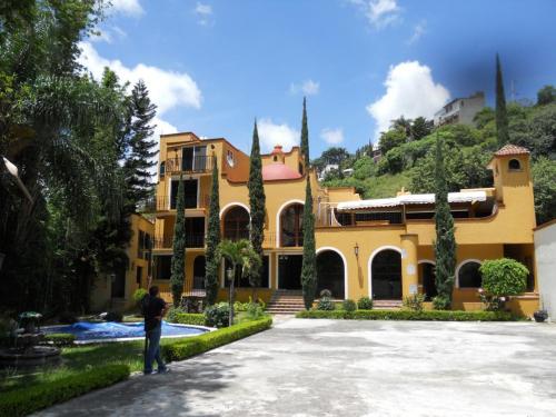 Excelente Residencia en Cuernavaca Morelos Fracc. La Cañada