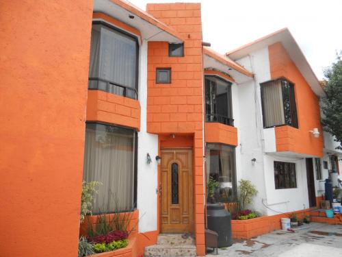 Casa en Tepepan sobre Avenida con uso de suelo