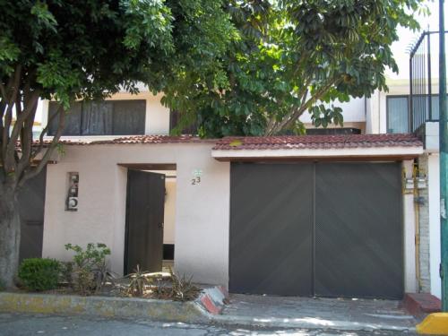 Rento preciosa casa en jardines de coyoacan, cerca miramontes