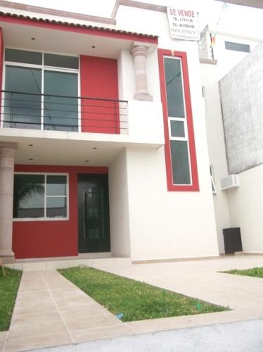 COQUETA CASA JUSTO PARA USTED!!!