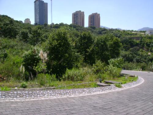 BOSQUE REAL VENDO TERRENO PANORÁMICO