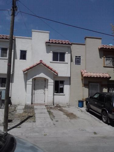 HACIENDA STA MARIA 2 NIVELES  RECAMARAS EN OFERTA REMODELADAS 