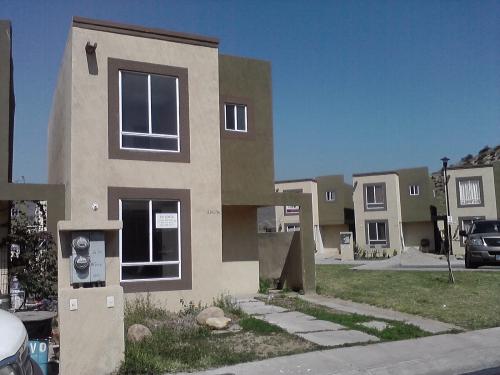 LOMAS DE TERRABELLA  3 RECAMARAS 2.5 BANOS EN OFERTA REMODELADA 