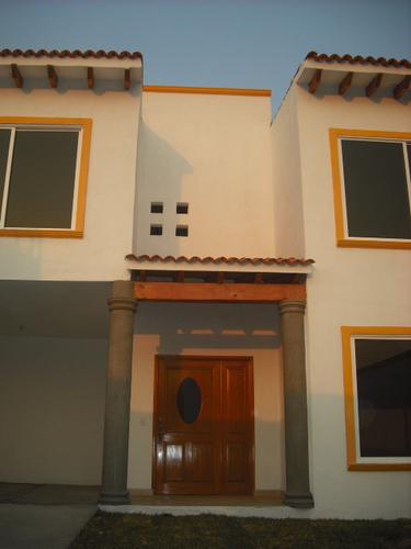 ESTRENE CASA NUEVA EN CAUDILLO DEL SUR