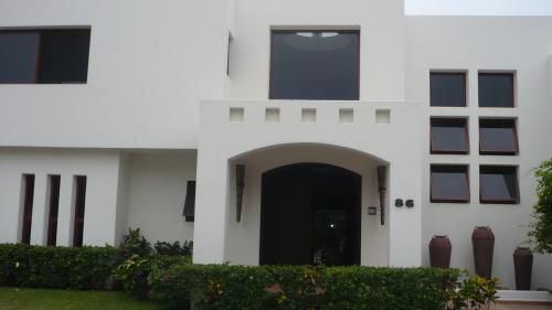 CASA VENTA CLUB DE GOLF VILLA RICA CON ALBERCA.