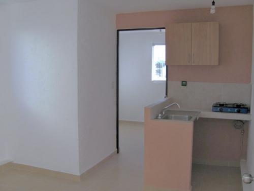 Se Renta depto en $2,200 para 1 persona con garage techado, cable tv e internet en Toluca