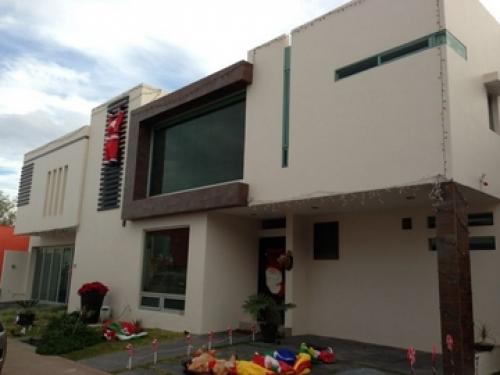 HERMOSA CASA CON DEPARTAMENTO, ESTILO MINIMALISTA, EN COTO