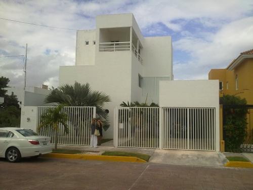 Cancun Casa Céntrica con Alberca y finos acabados