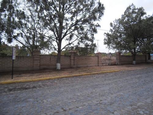 TERRENO EN FRACC. PRIVADO, ESTILO CAMPESTRE