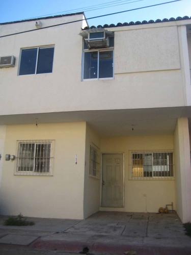 CASA RANCHO ALEGRE, EQUIPADA.