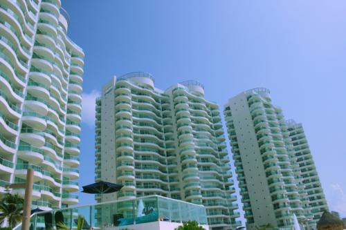 Cancun condominio frente al mar Caribe