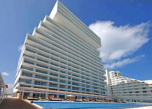 Cancún exclusivo condominio frente al mar Caribe 