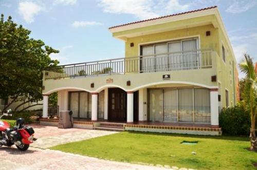 Hermosa Residencia en Venta en Playacar